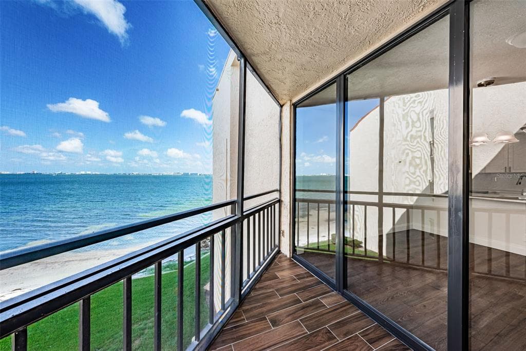 5541 PUERTA DEL SOL BOULEVARD S 313 photo 6