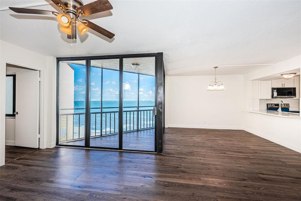 5541 PUERTA DEL SOL BOULEVARD S 313 photo 11