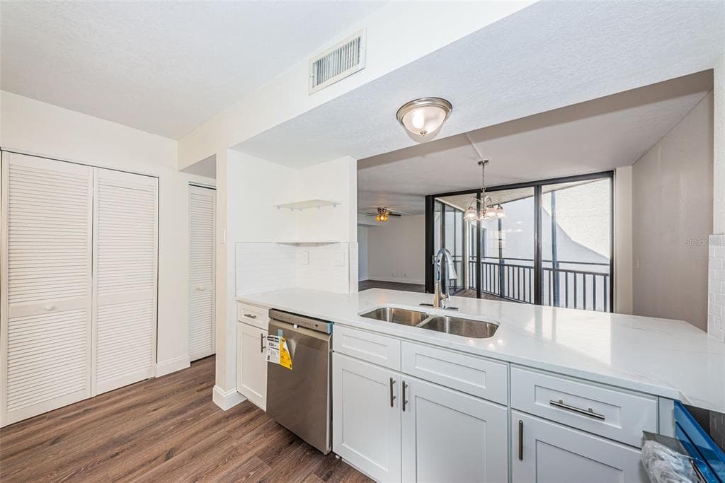 5541 PUERTA DEL SOL BOULEVARD S 313 photo 25