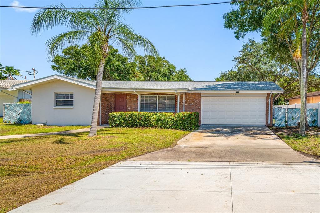 1367 INDIAN ROCKS ROAD S photo 19