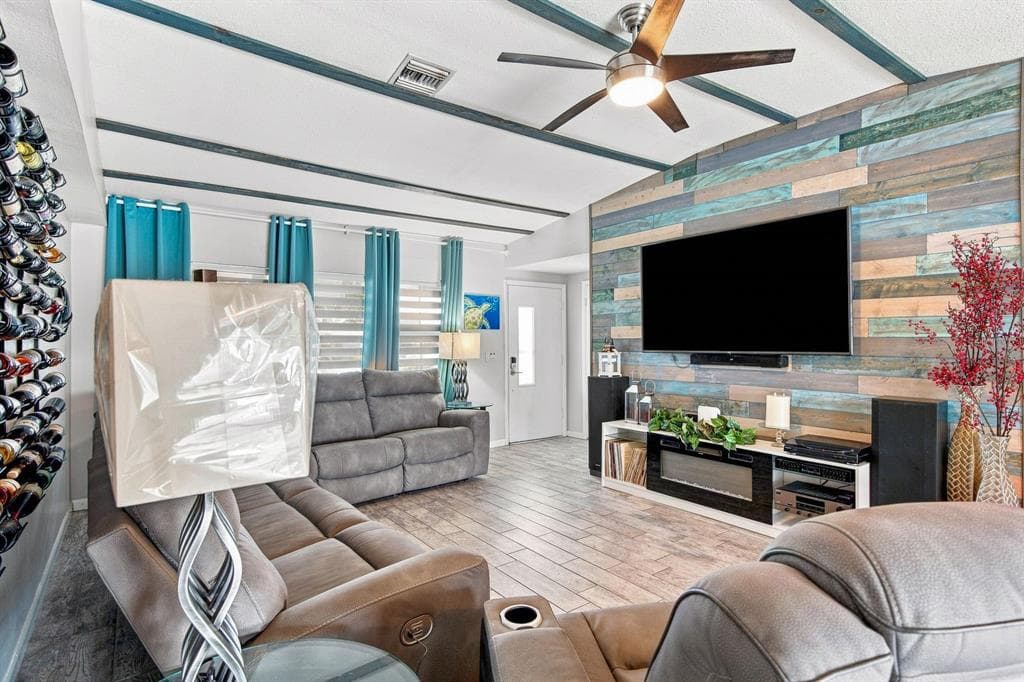 1324 CHANCELLOR DRIVE photo 9