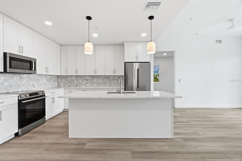 13655 GULF BOULEVARD 201 photo 15