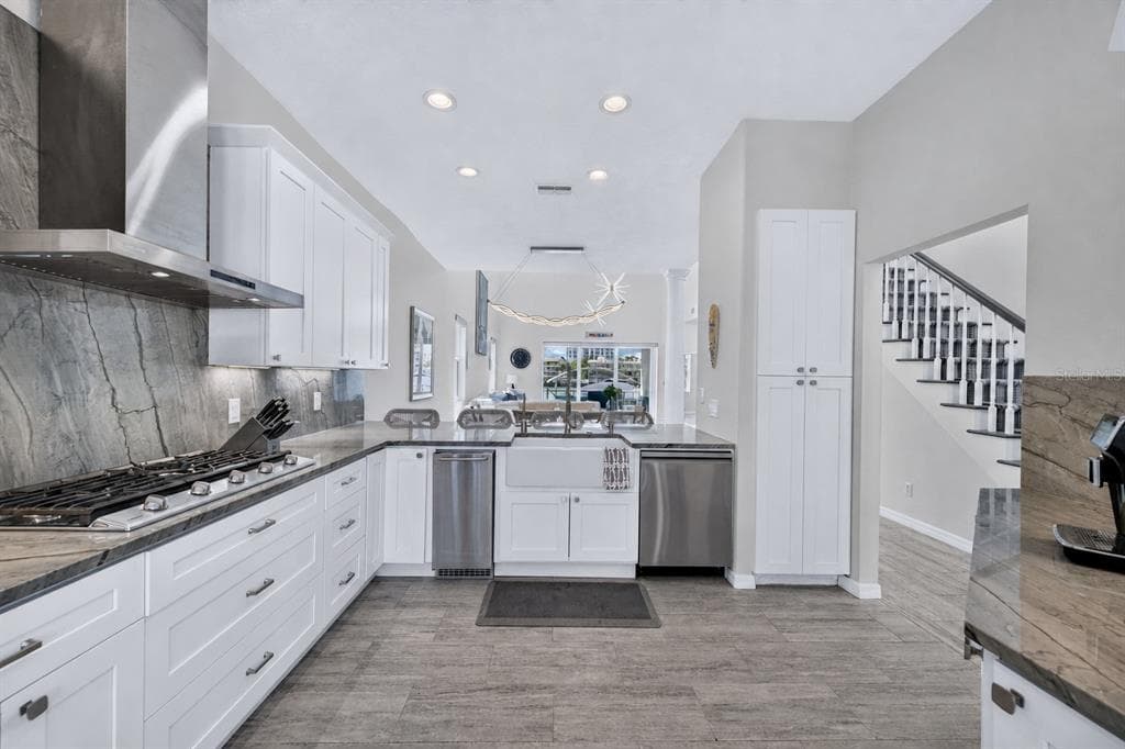 141 BAYSIDE DRIVE photo 18