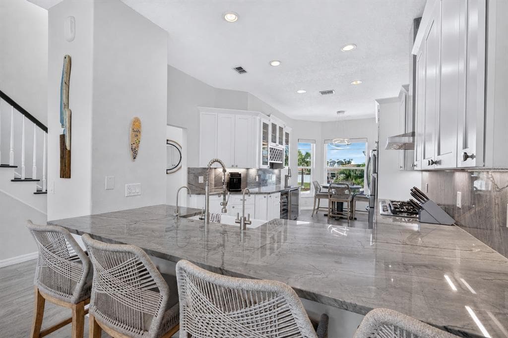 141 BAYSIDE DRIVE photo 19