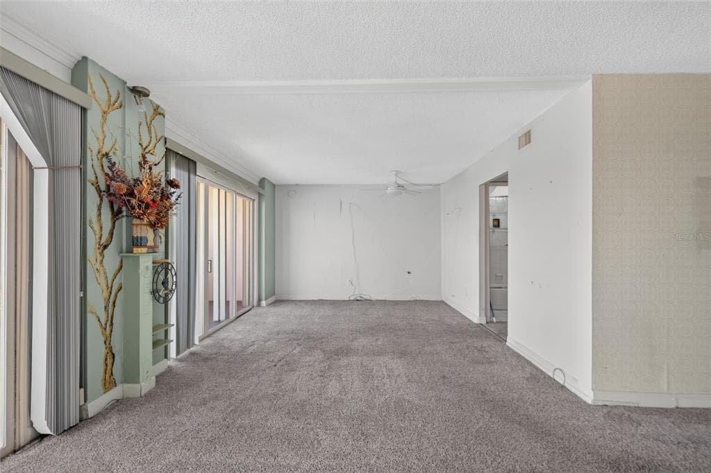 51 ISLAND WAY 1100 photo 13