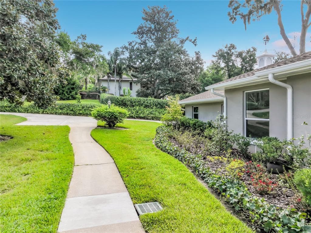 1800 COUNTRY CLUB DRIVE photo 13