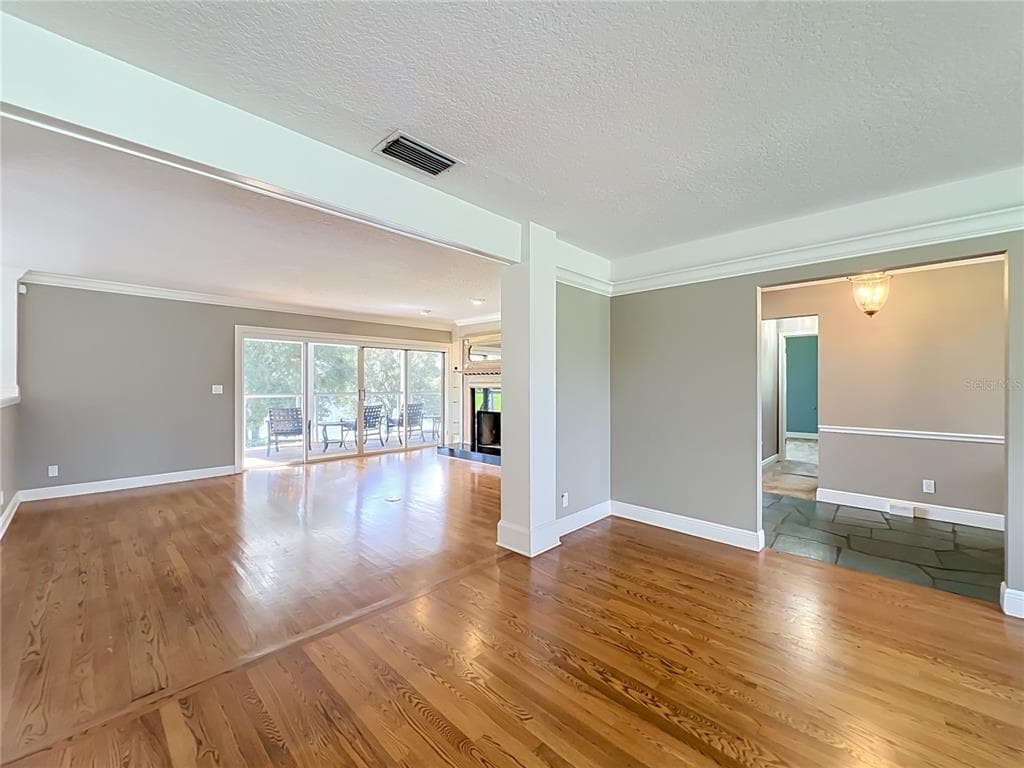 1800 COUNTRY CLUB DRIVE photo 19