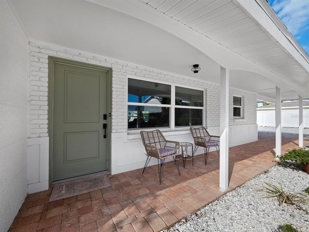 691 TARAWITT DRIVE photo 6