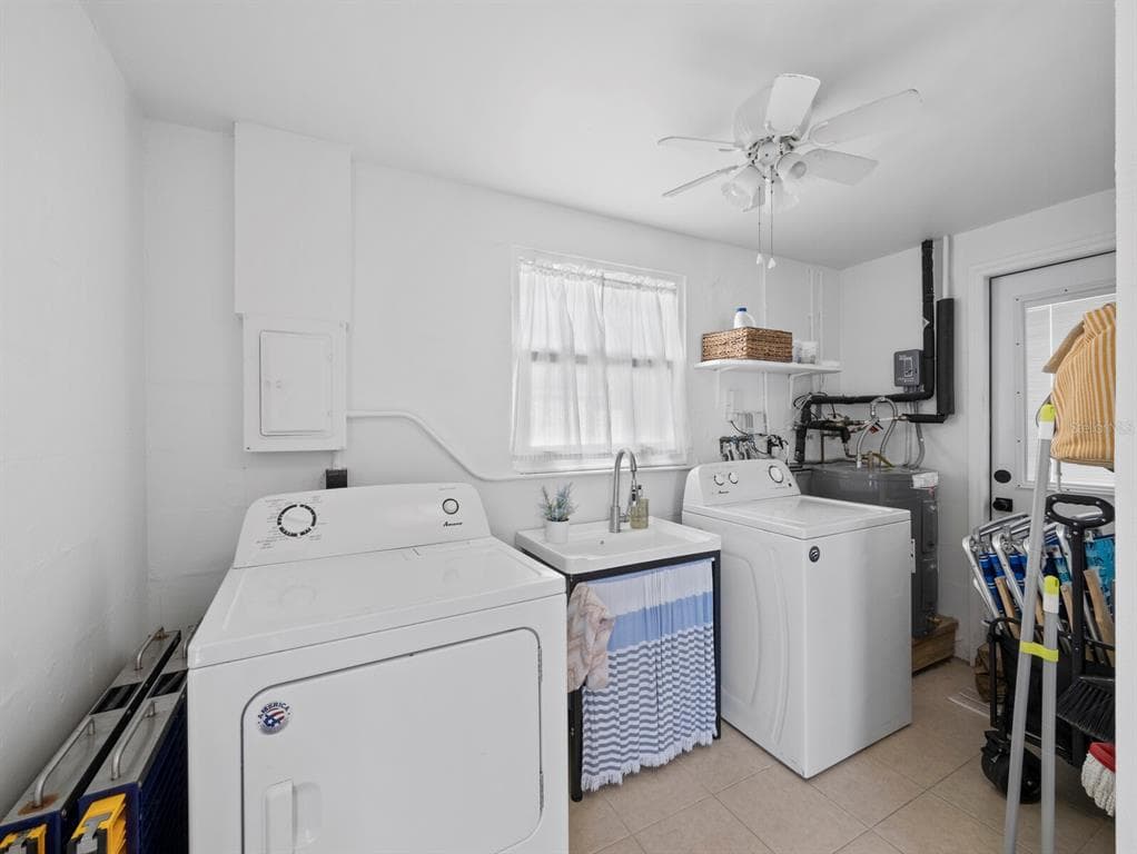 691 TARAWITT DRIVE photo 20