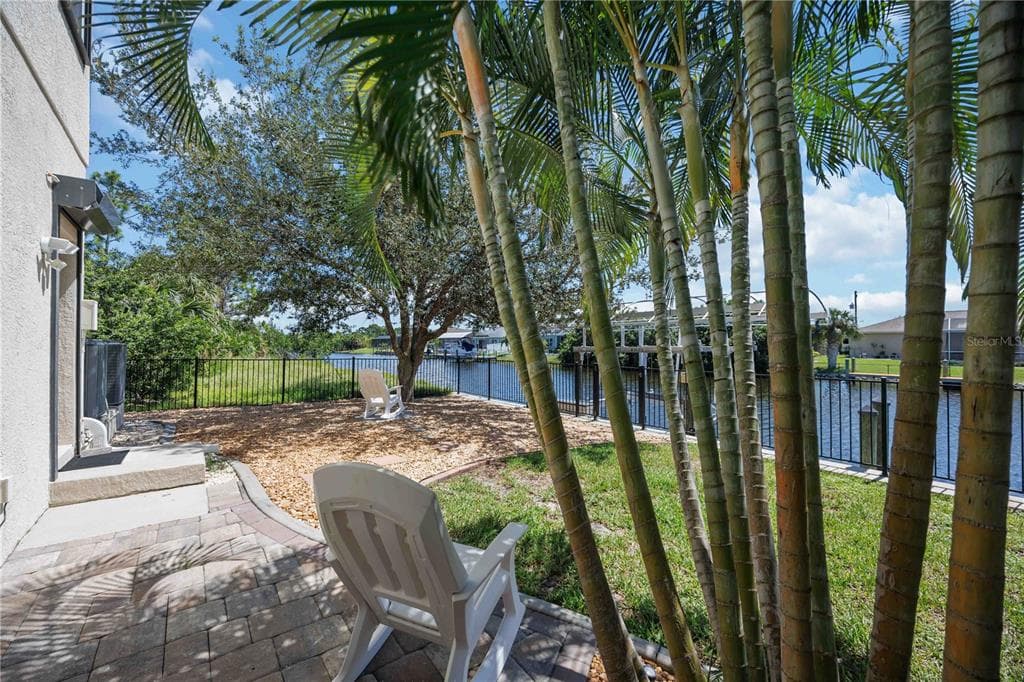 15392 ALDAMA CIRCLE photo 13