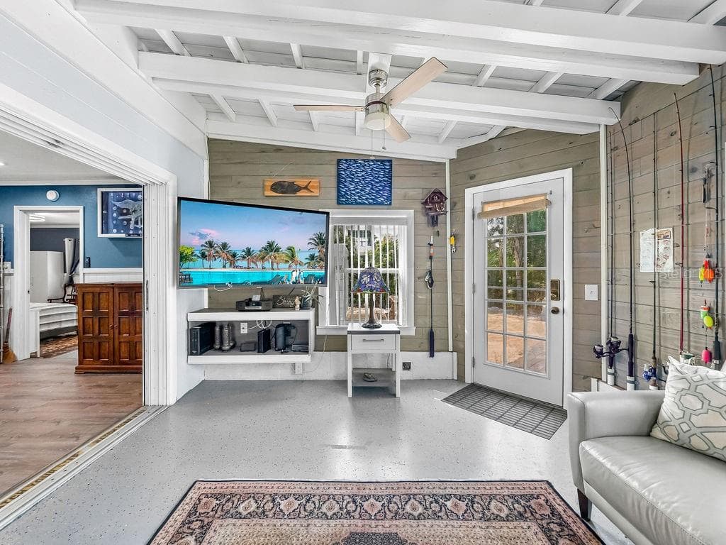 1831 BAYSHORE DRIVE photo 24
