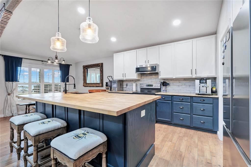 1821 LAKE VILLA DRIVE photo 10