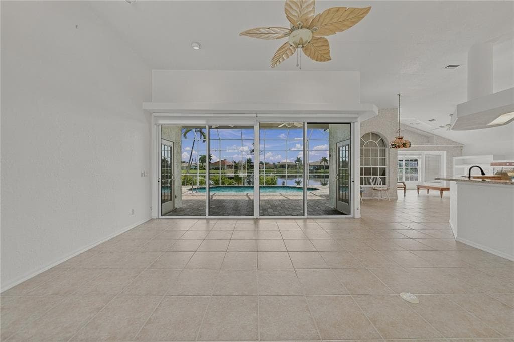 459 VALLETTA COURT photo 4