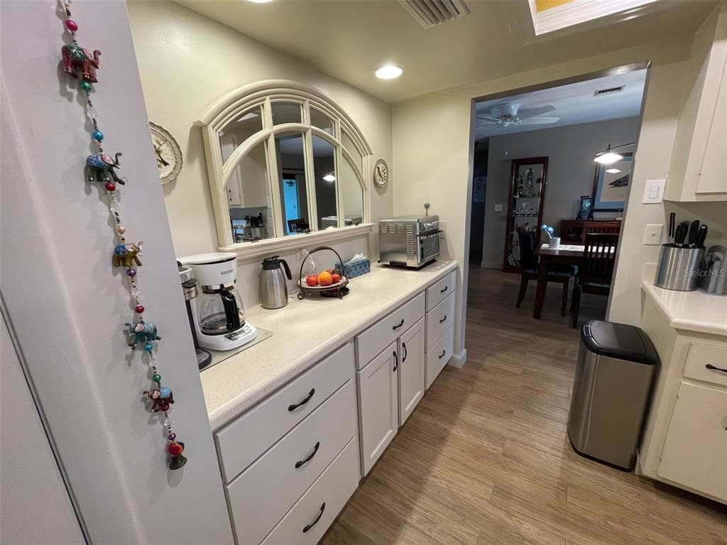 130 ANNAPOLIS LANE photo 17