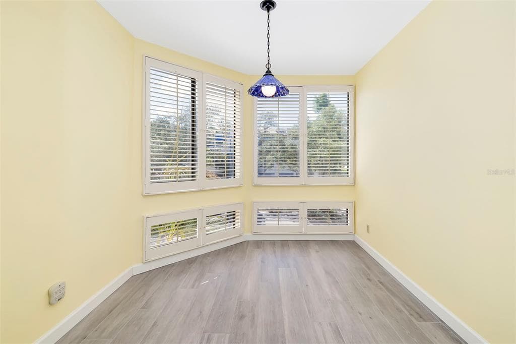 1920 HARBOURSIDE DRIVE 1003 photo 12