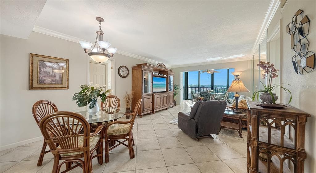 5855 MIDNIGHT PASS ROAD 605 photo 7