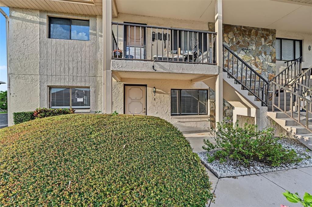 9930 EAGLES POINT CIRCLE 1 photo 9