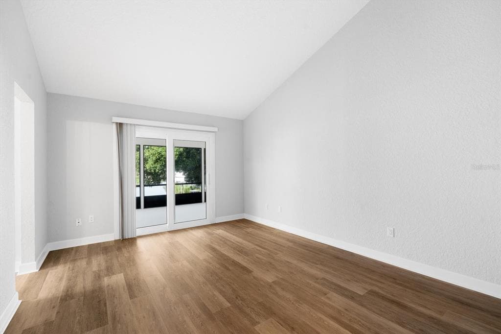 21 COLLINGTON COURT photo 18