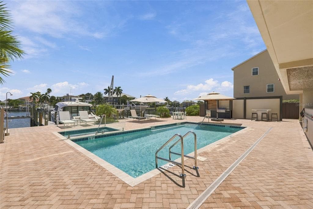 455 PINELLAS BAYWAY S 3A photo 10