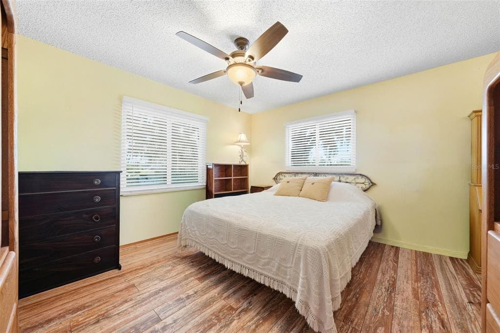 400 LAKESHORE DRIVE photo 12
