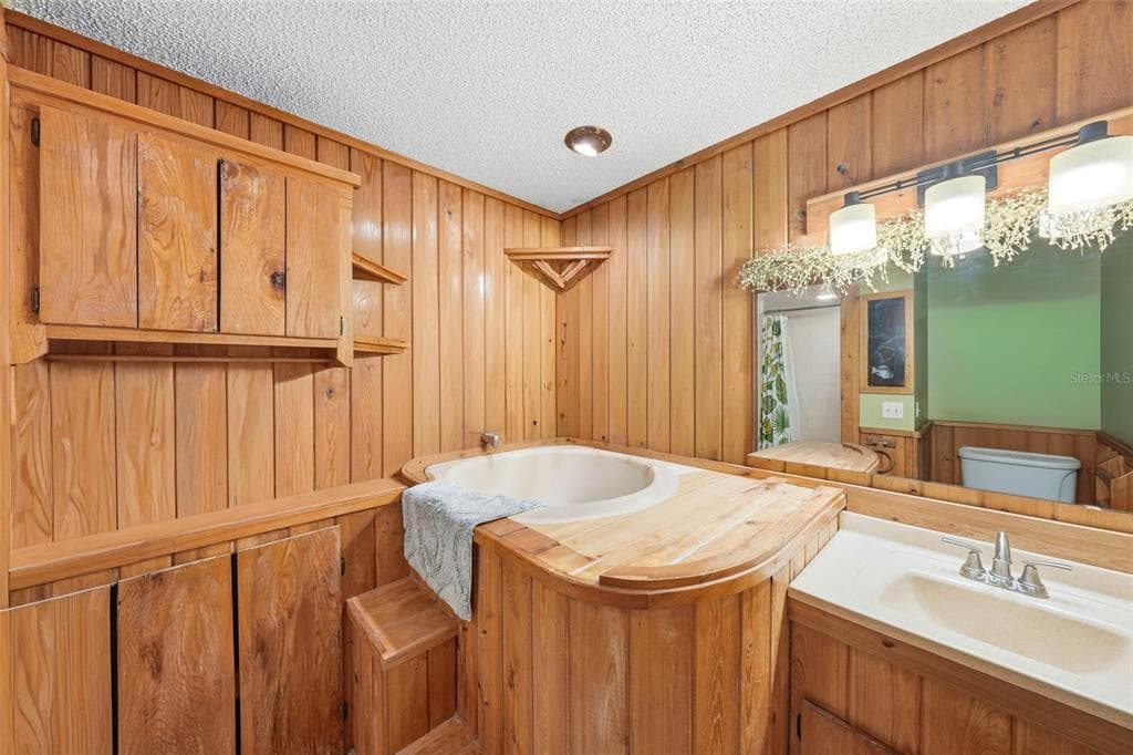 400 LAKESHORE DRIVE photo 14