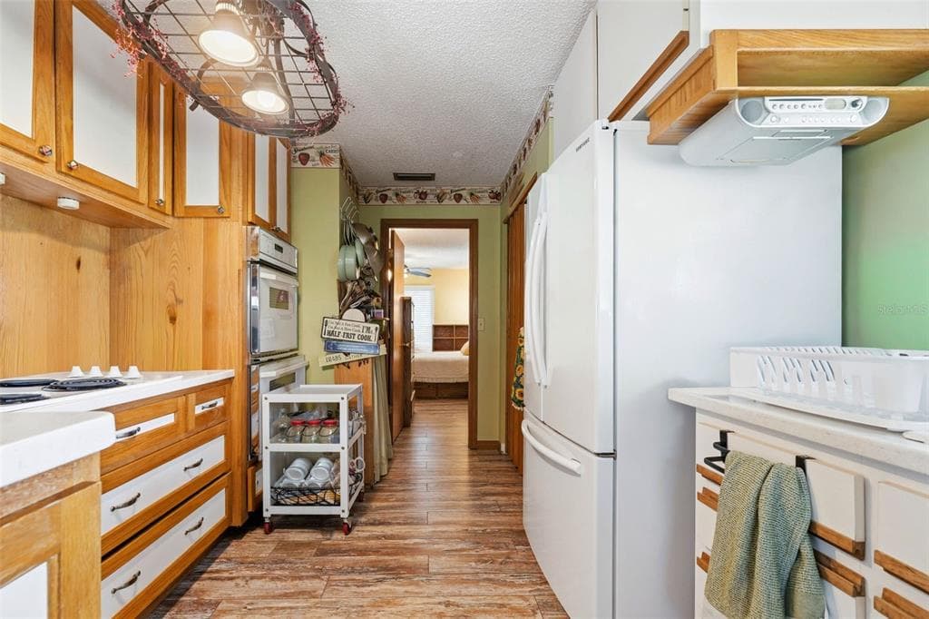400 LAKESHORE DRIVE photo 11