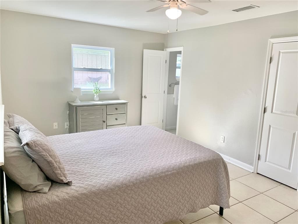 3305 NW 24TH AVENUE photo 13