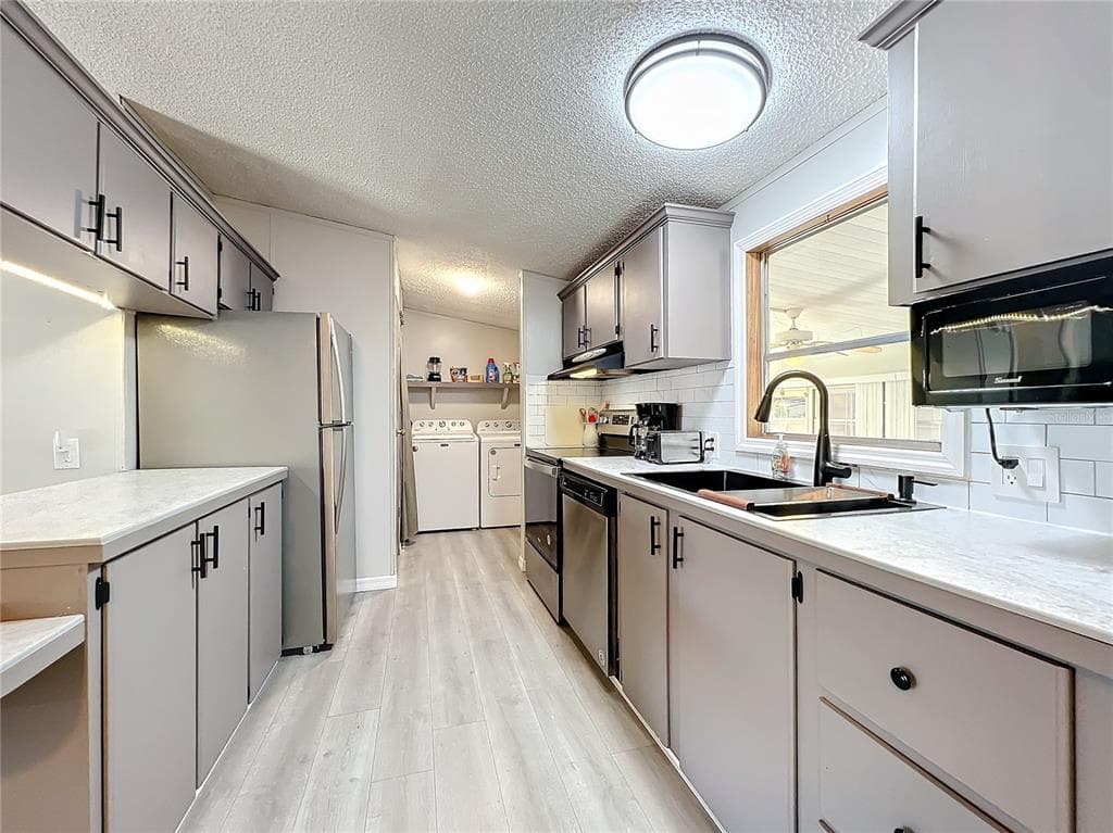 13426 PALM DRIVE photo 11