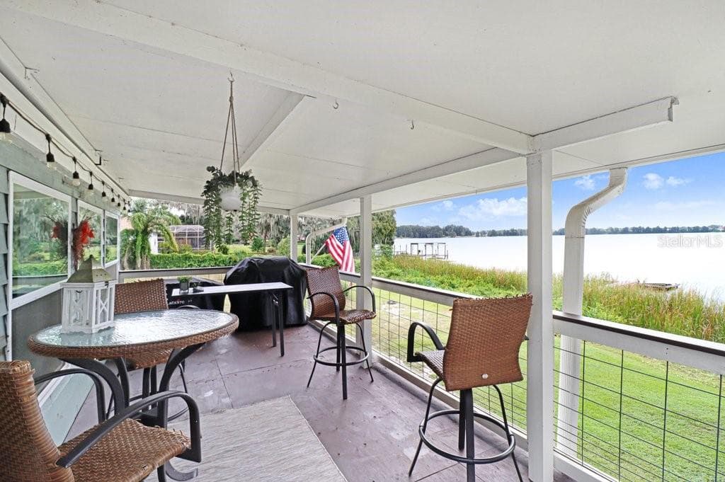 11337 KNIGHTS GRIFFIN ROAD photo 9