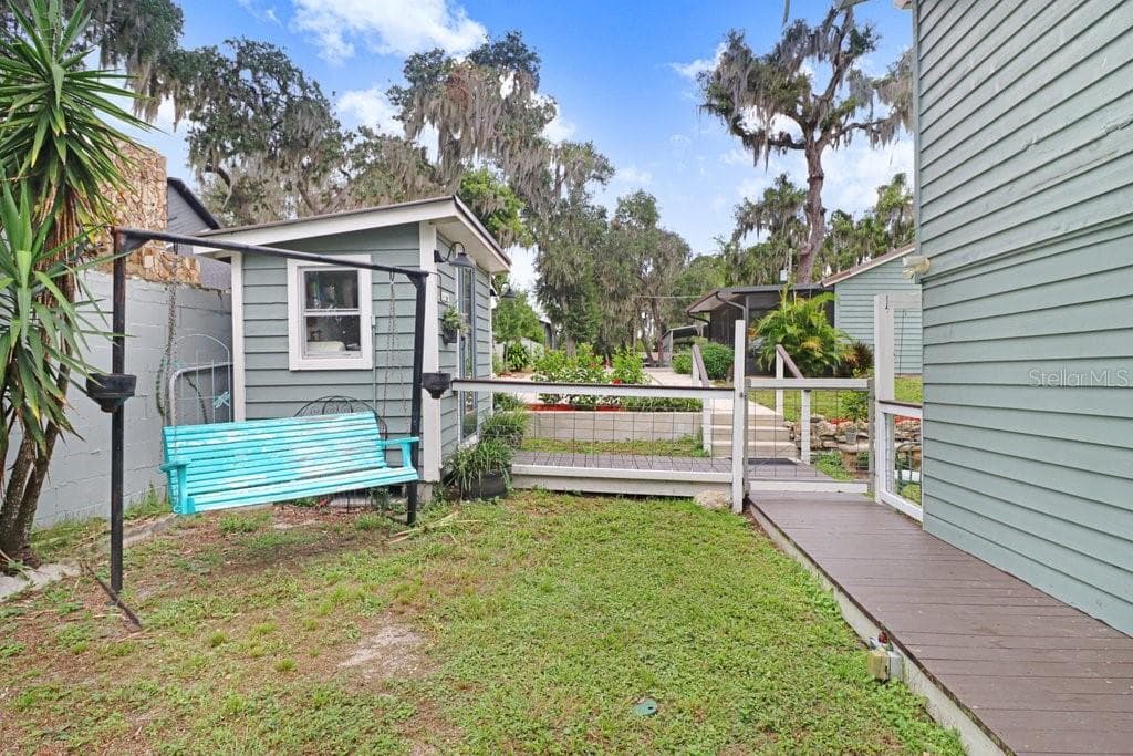 11337 KNIGHTS GRIFFIN ROAD photo 21