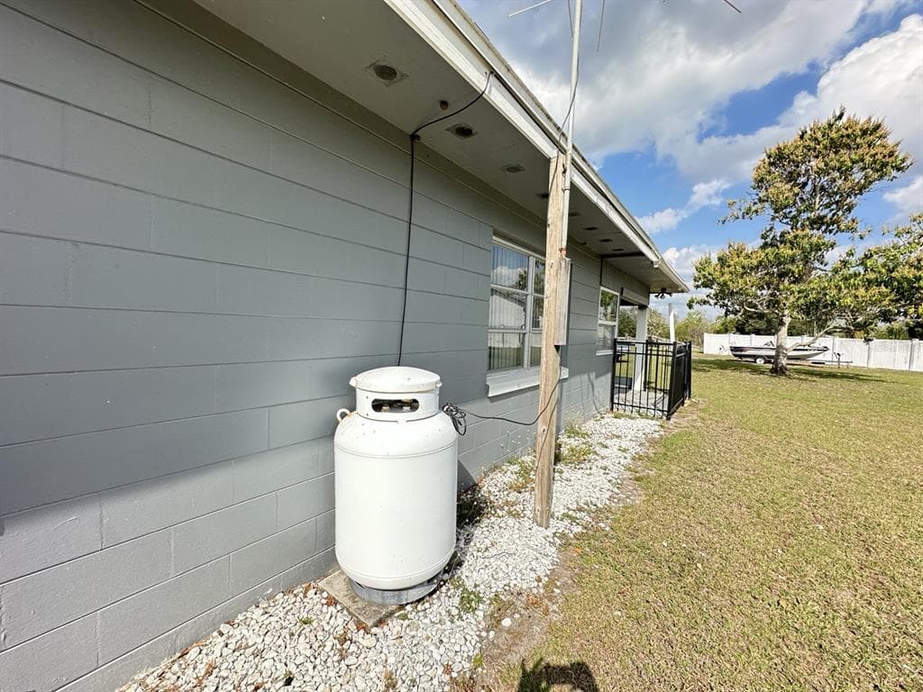 127 LAKEVIEW DRIVE photo 13