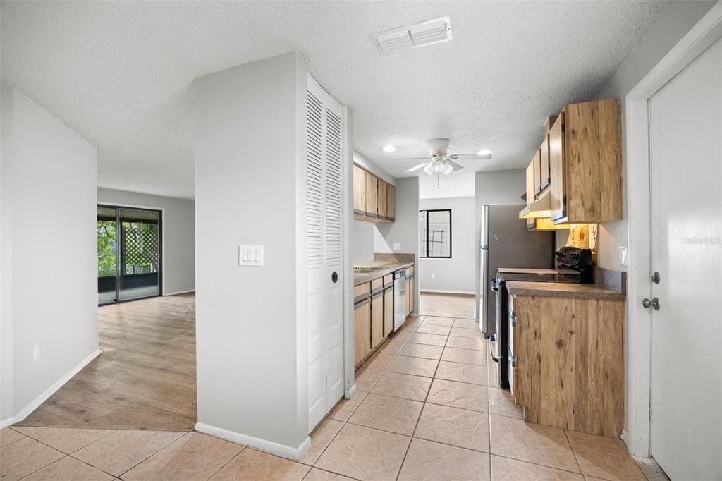 627 TIMBER BAY CIRCLE W photo 5
