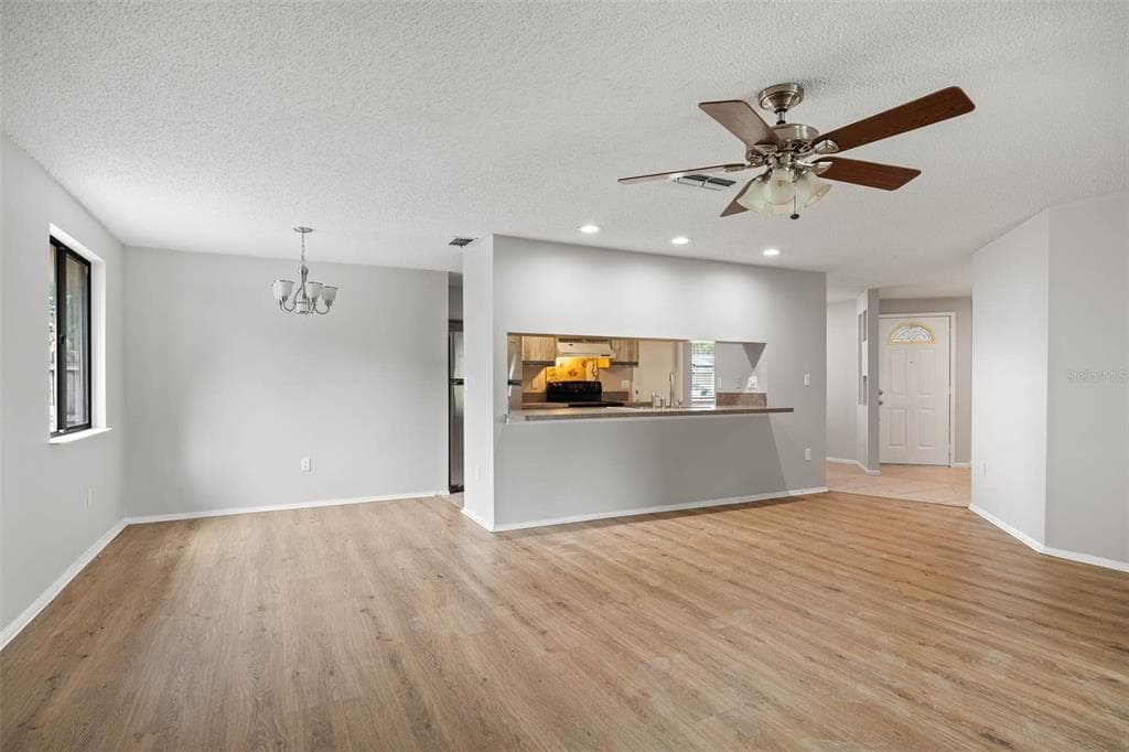 627 TIMBER BAY CIRCLE W photo 9
