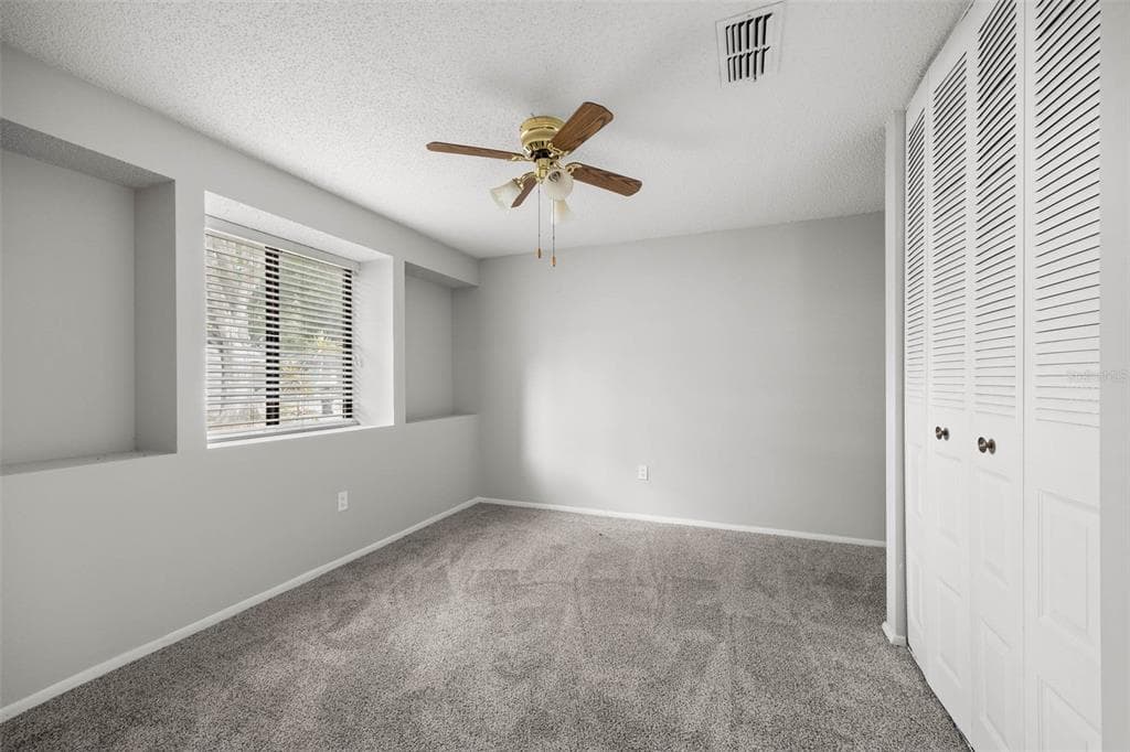 627 TIMBER BAY CIRCLE W photo 15