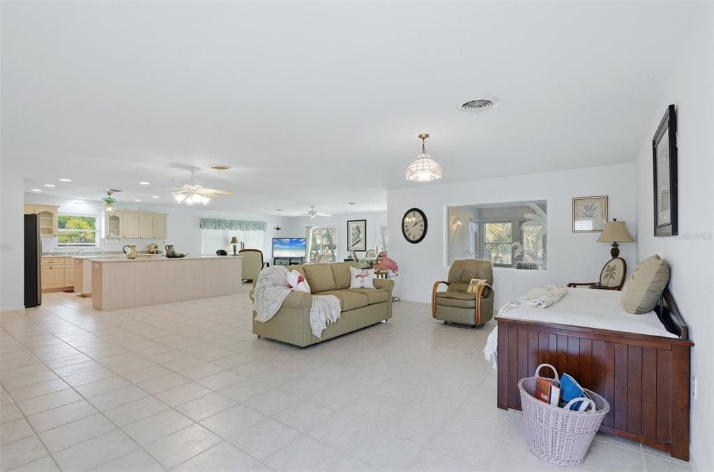 545 GASPAR DRIVE photo 15