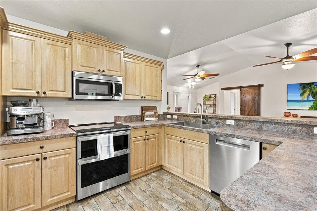 3174 WENONA DRIVE photo 20