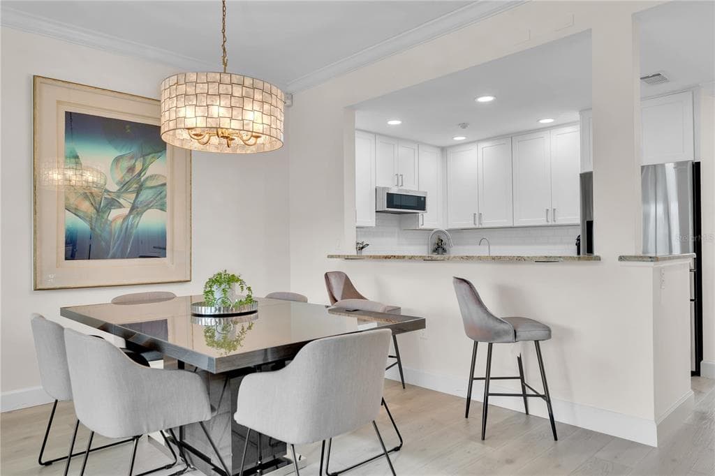 862 HUDSON AVENUE 862 photo 25