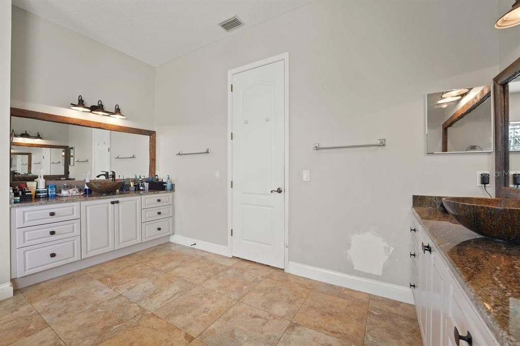 743 WILLIAMS ROAD photo 22