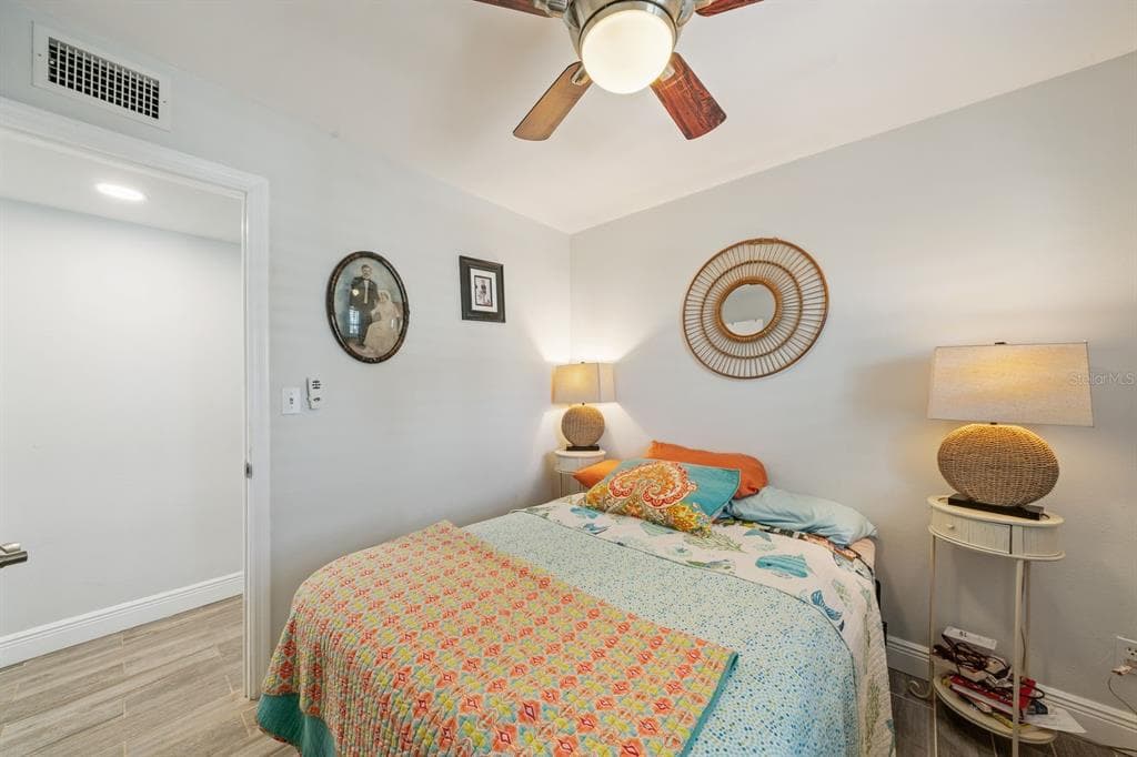 10713 DALTON AVENUE photo 16
