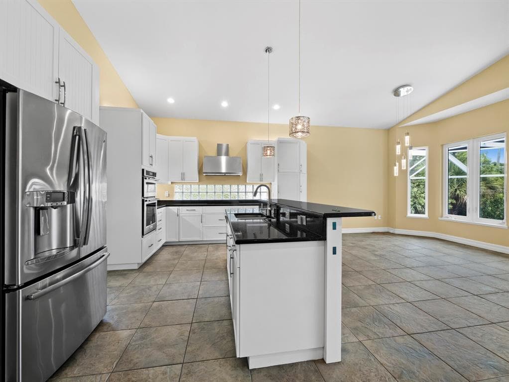 182 ISLAND CIRCLE photo 13