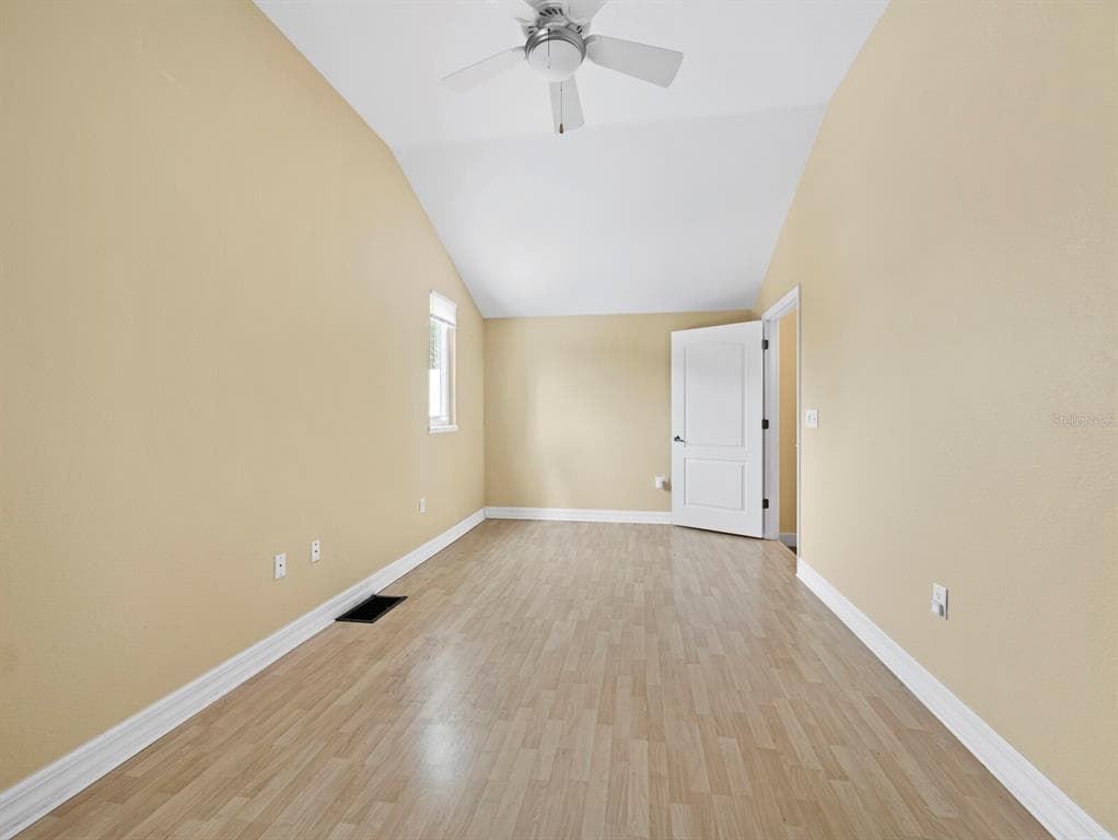 182 ISLAND CIRCLE photo 24