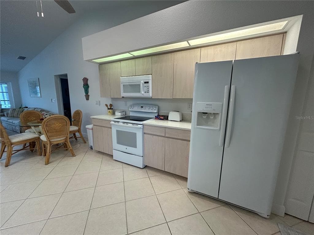 435 ROTONDA CIRCLE photo 8