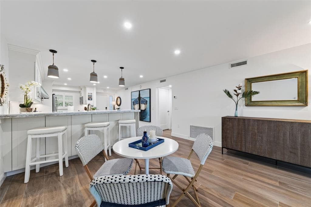 1313 DOCKSIDE PLACE 120 photo 8