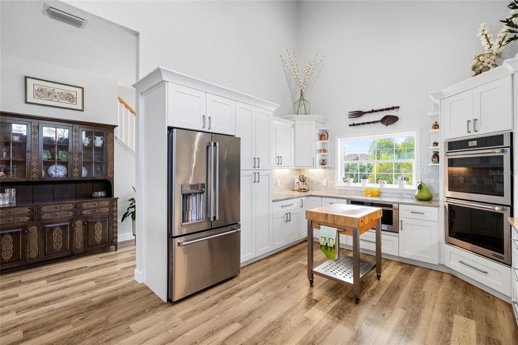 1512 RIVERSIDE DRIVE photo 23