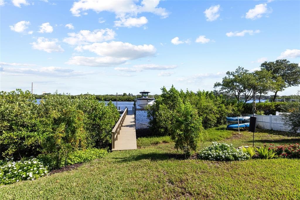 1512 RIVERSIDE DRIVE photo 5