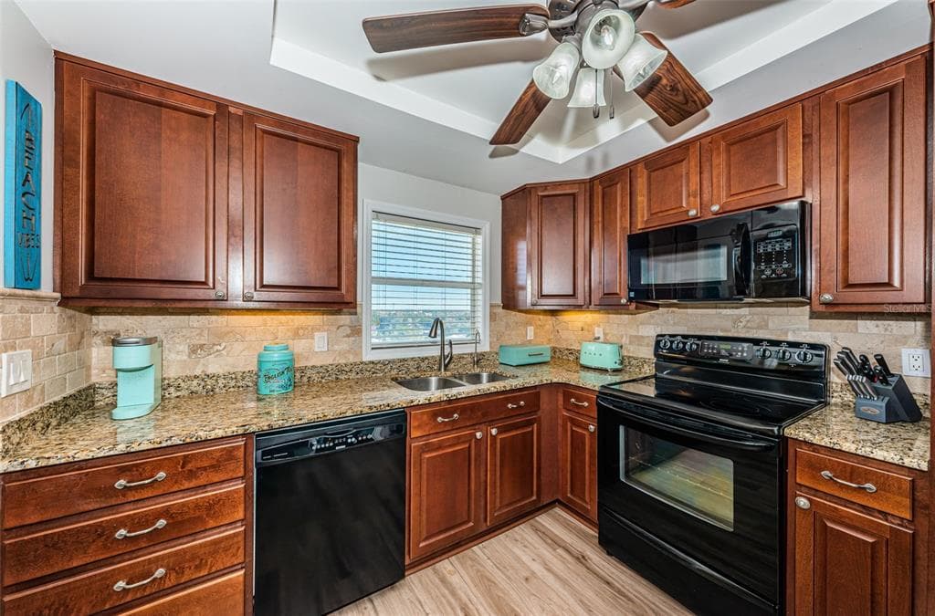 4575 COVE CIRCLE 1003 photo 7