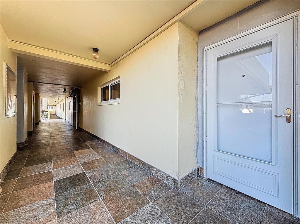 4550 COVE CIRCLE 106 photo 2