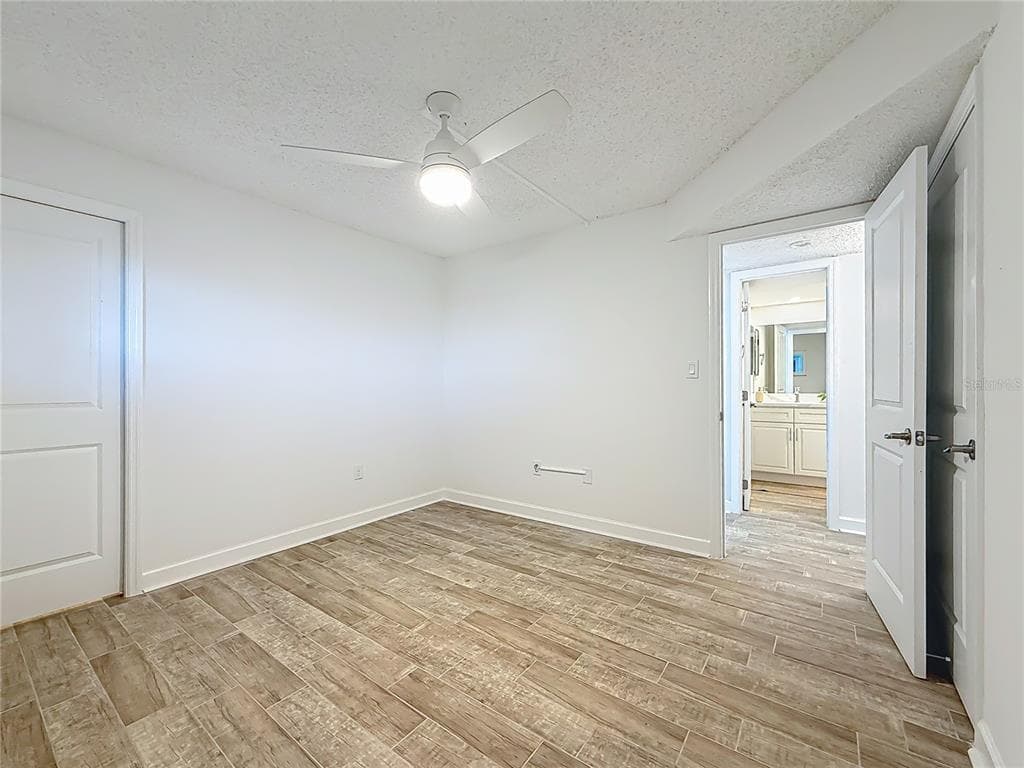 4550 COVE CIRCLE 106 photo 16