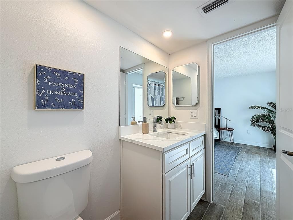 4550 COVE CIRCLE 106 photo 25