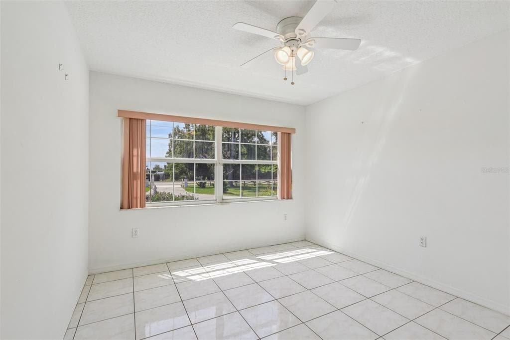 3480 LAKESHORE BOULEVARD photo 16